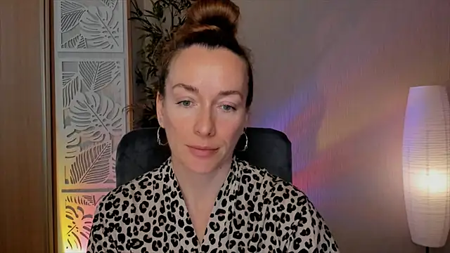 RebeccaMartinez online show from April 27, 2026, 7:28 am