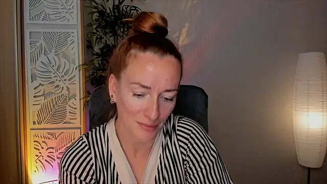 RebeccaMartinez online show from June 4, 2026, 12:11 pm