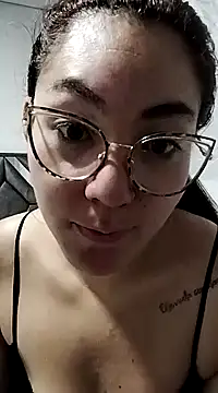 Snapshot of katha_steele_ chatting on December 16, 2024, 9:35 am katha steele online show from December 16, 2024, 9:35 am