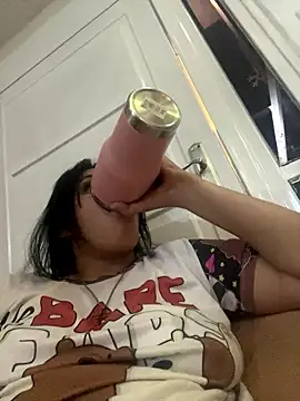 Snapshot of kamila-wc chatting on January 10, 2026, 5:42 am kamila-wc online show from January 10, 2026, 5:42 am