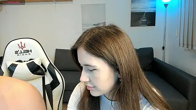 Snapshot of PollyFlame chatting on January 31, 2025, 9:26 pm PollyFlame online show from January 31, 2025, 9:26 pm