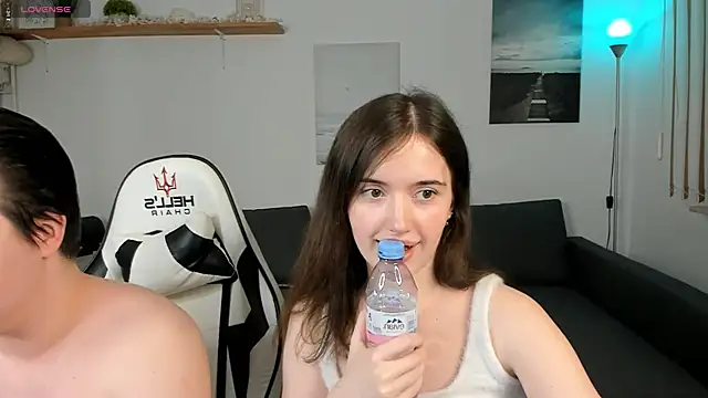 Snapshot of PollyFlame chatting on February 1, 2025, 11:16 pm PollyFlame online show from February 1, 2025, 11:16 pm