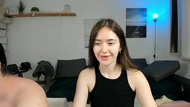 Snapshot of PollyFlame chatting on March 10, 2025, 8:23 pm PollyFlame online show from March 10, 2025, 8:23 pm