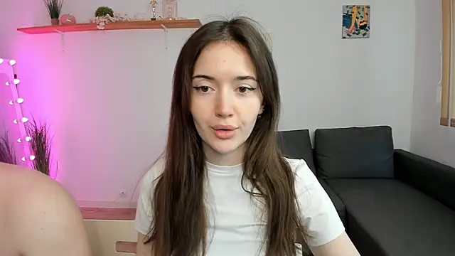 Snapshot of PollyFlame chatting on September 26, 2025, 9:35 am PollyFlame online show from September 26, 2025, 9:35 am