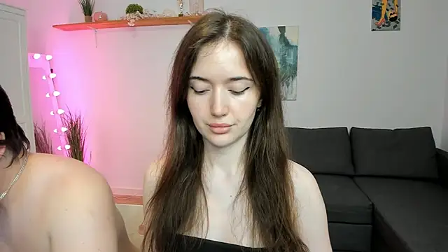 Snapshot of PollyFlame chatting on September 29, 2025, 8:46 pm PollyFlame online show from September 29, 2025, 8:46 pm