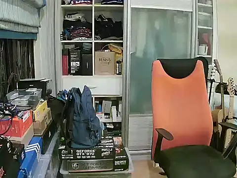 Snapshot of swimsuitloves chatting on December 1, 2024, 5:46 pm swimsuitloves online show from December 1, 2024, 5:46 pm