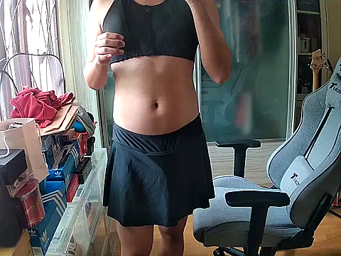 swimsuitloves online show from October 24, 2025, 3:14 am