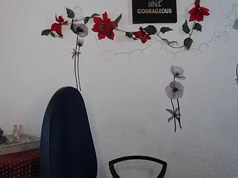 Snapshot of Liamiler01_ chatting on December 9, 2024, 11:58 am Liamiler01 online show from December 9, 2024, 11:58 am