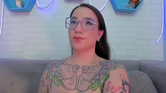 DEVA BLUE  online show from January 20, 2025, 7:47 am