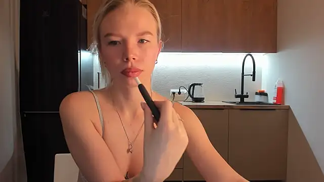 Olivia Bells online show from January 5, 2025, 9:57 pm