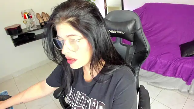 BellaFlaming online show from February 21, 2026, 12:17 pm