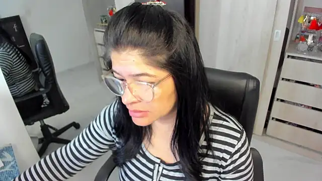 BellaFlaming online show from June 5, 2026, 11:27 am