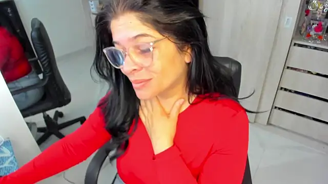 BellaFlaming online show from June 18, 2026, 12:53 pm