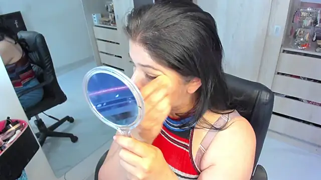BellaFlaming online show from June 26, 2026, 11:58 am