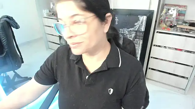BellaFlaming online show from July 28, 2026, 11:17 am