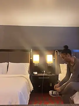 Iceblanca online show from February 26, 2025, 6:26 am