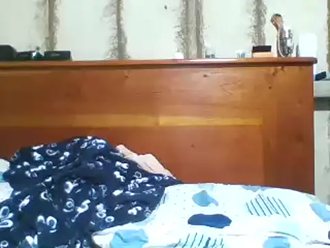 ELVERGON43267 online show from December 11, 2024, 1:47 am