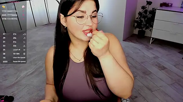 Snapshot of Talla_a chatting on May 10, 2026, 10:53 am Talla a online show from May 10, 2026, 10:53 am