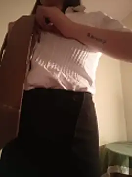 AmazingFuckCam online show from May 16, 2026, 7:56 pm