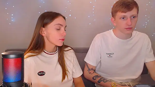 juliaanddima online show from March 16, 2025, 11:25 pm