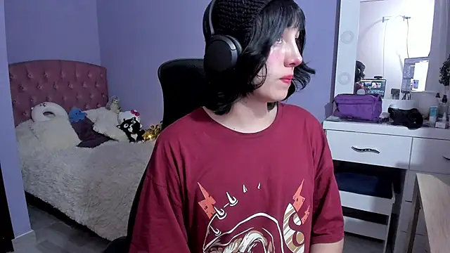 Snapshot of Room312_ chatting on December 13, 2024, 1:59 am Room312 online show from December 13, 2024, 1:59 am