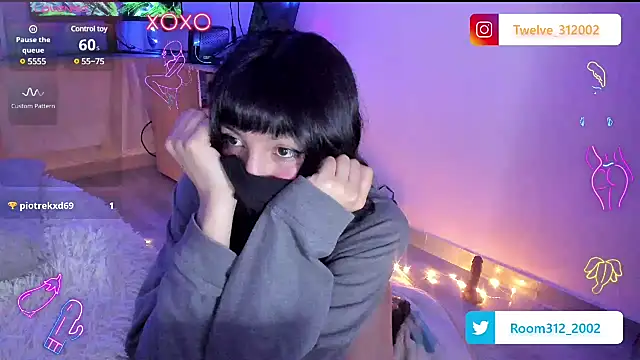 Snapshot of Room312_ chatting on December 22, 2024, 3:00 am Room312 online show from December 22, 2024, 3:00 am