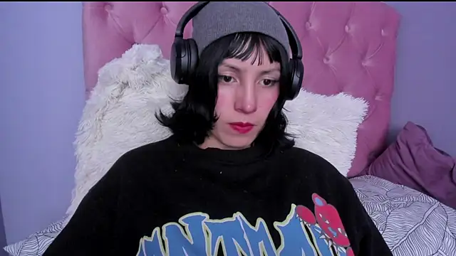 Snapshot of Room312_ chatting on December 24, 2024, 4:30 pm Room312 online show from December 24, 2024, 4:30 pm