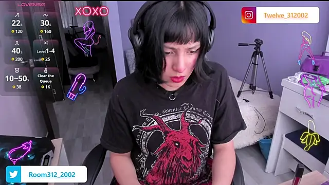 Snapshot of Room312_ chatting on January 3, 2025, 6:24 pm Room312 online show from January 3, 2025, 6:24 pm