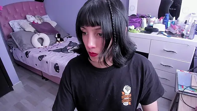 Snapshot of Room312_ chatting on March 9, 2025, 6:21 pm Room312 online show from March 9, 2025, 6:21 pm