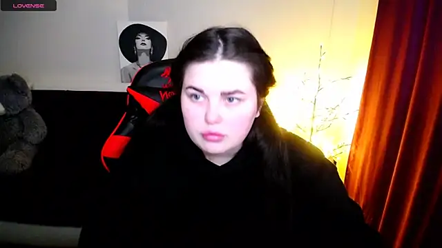 Snapshot of Emily_Mo chatting on January 29, 2025, 9:23 am Emily Mo online show from January 29, 2025, 9:23 am