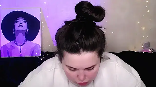 Emily Mo online show from February 25, 2026, 7:07 am