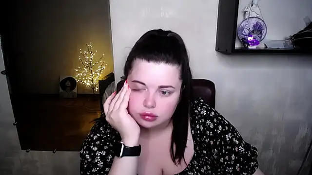 Snapshot of Emily_Mo chatting on July 1, 2026, 6:15 am Emily Mo online show from July 1, 2026, 6:15 am
