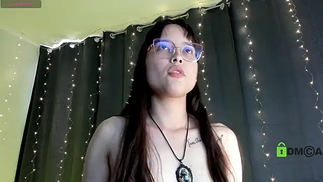 Snapshot of shantalc3rezo chatting on January 17, 2025, 8:33 pm shantalc3rezo online show from January 17, 2025, 8:33 pm