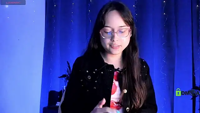 Snapshot of shantalc3rezo chatting on March 5, 2025, 11:05 pm shantalc3rezo online show from March 5, 2025, 11:05 pm