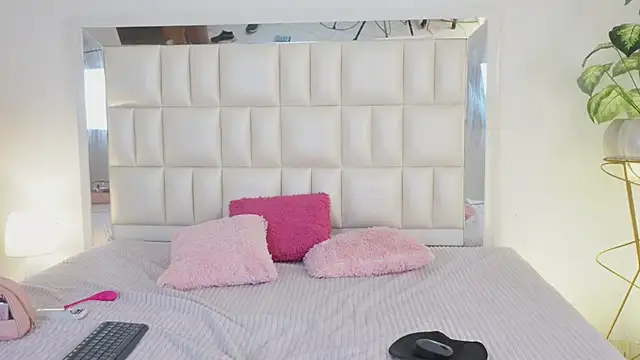 Snapshot of Anais_aradia chatting on March 4, 2025, 7:51 am Anais aradia online show from March 4, 2025, 7:51 am