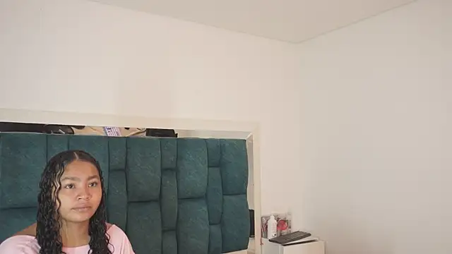 Anais aradia online show from July 2, 2026, 7:14 am