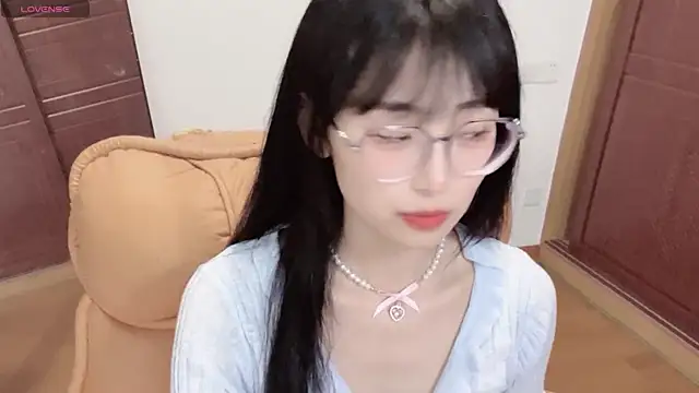 Snapshot of 4uoki chatting on September 20, 2025, 3:13 pm 4uoki online show from September 20, 2025, 3:13 pm