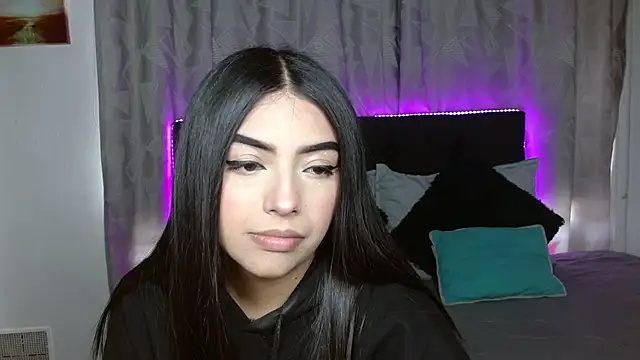 eva six online show from October 5, 2025, 5:22 pm