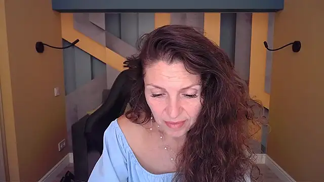 Snapshot of EllaLong chatting on July 6, 2026, 11:29 am EllaLong online show from July 6, 2026, 11:29 am