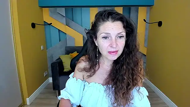 Snapshot of EllaLong chatting on July 28, 2026, 11:39 am EllaLong online show from July 28, 2026, 11:39 am