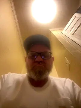 Snapshot of mrscum4u chatting on December 13, 2025, 8:25 pm mrscum4u online show from December 13, 2025, 8:25 pm