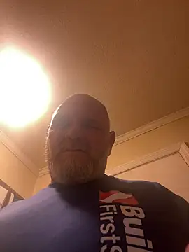 Snapshot of mrscum4u chatting on August 2, 2026, 5:11 pm mrscum4u online show from August 2, 2026, 5:11 pm