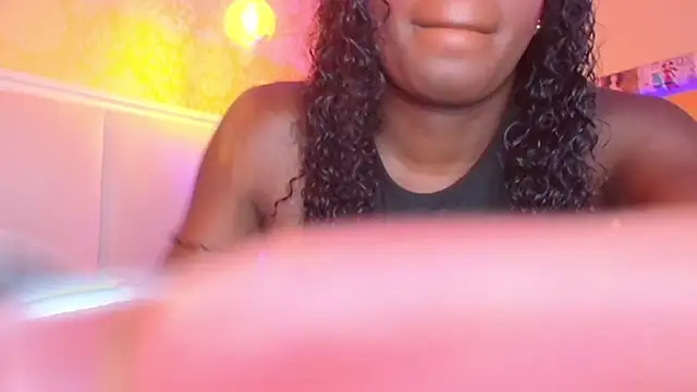 NaiaGils online show from March 10, 2026, 6:46 pm