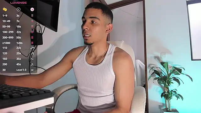 Snapshot of joss_111 chatting on December 17, 2024, 1:05 pm joss 111 online show from December 17, 2024, 1:05 pm