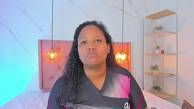 Belle Brunette online show from December 15, 2025, 8:46 pm