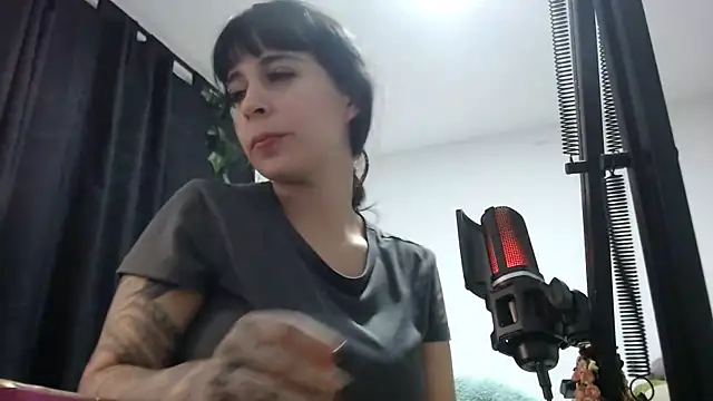 Snapshot of shy_katy_ chatting on April 7, 2026, 8:04 am shy katy online show from April 7, 2026, 8:04 am