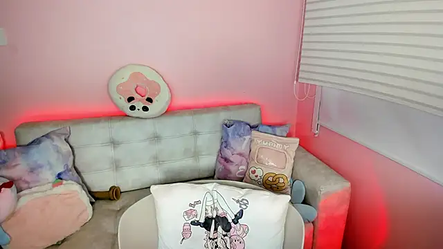 Snapshot of tinysara chatting on May 29, 2026, 4:27 pm tinysara online show from May 29, 2026, 4:27 pm