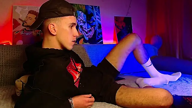 Snapshot of Midnighter_ chatting on January 30, 2025, 2:36 pm Midnighter online show from January 30, 2025, 2:36 pm