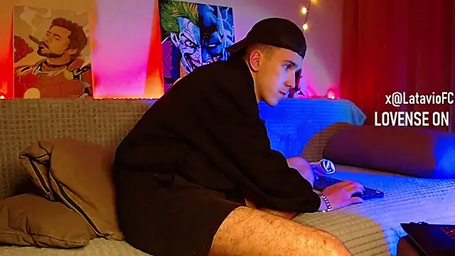 Snapshot of Midnighter_ chatting on March 7, 2025, 1:20 am Midnighter online show from March 7, 2025, 1:20 am