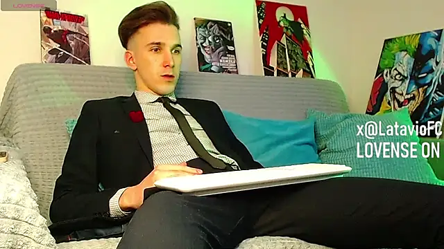 Snapshot of Midnighter_ chatting on March 13, 2026, 10:11 am Midnighter online show from March 13, 2026, 10:11 am